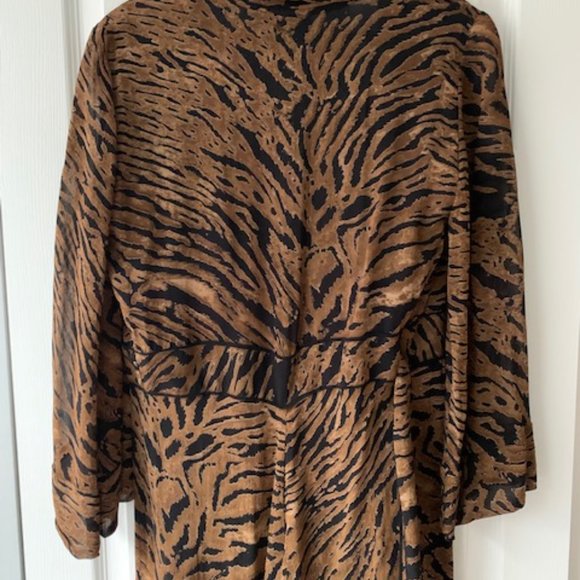 NWT: Tiger-print georgette maxi wrap dress - Picture 7 of 9